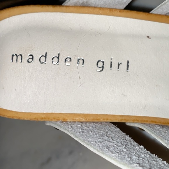 NEW MADDEN GIRL White Straps Platform Slip-On Sandals Clogs Size 7.5 - Picture 7 of 17